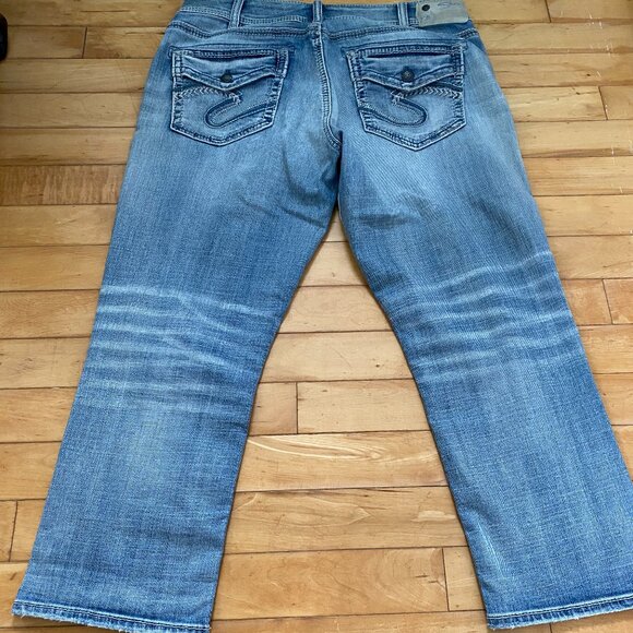 Women's Silver Jeans Suki Mid Capri - Picture 3 of 8